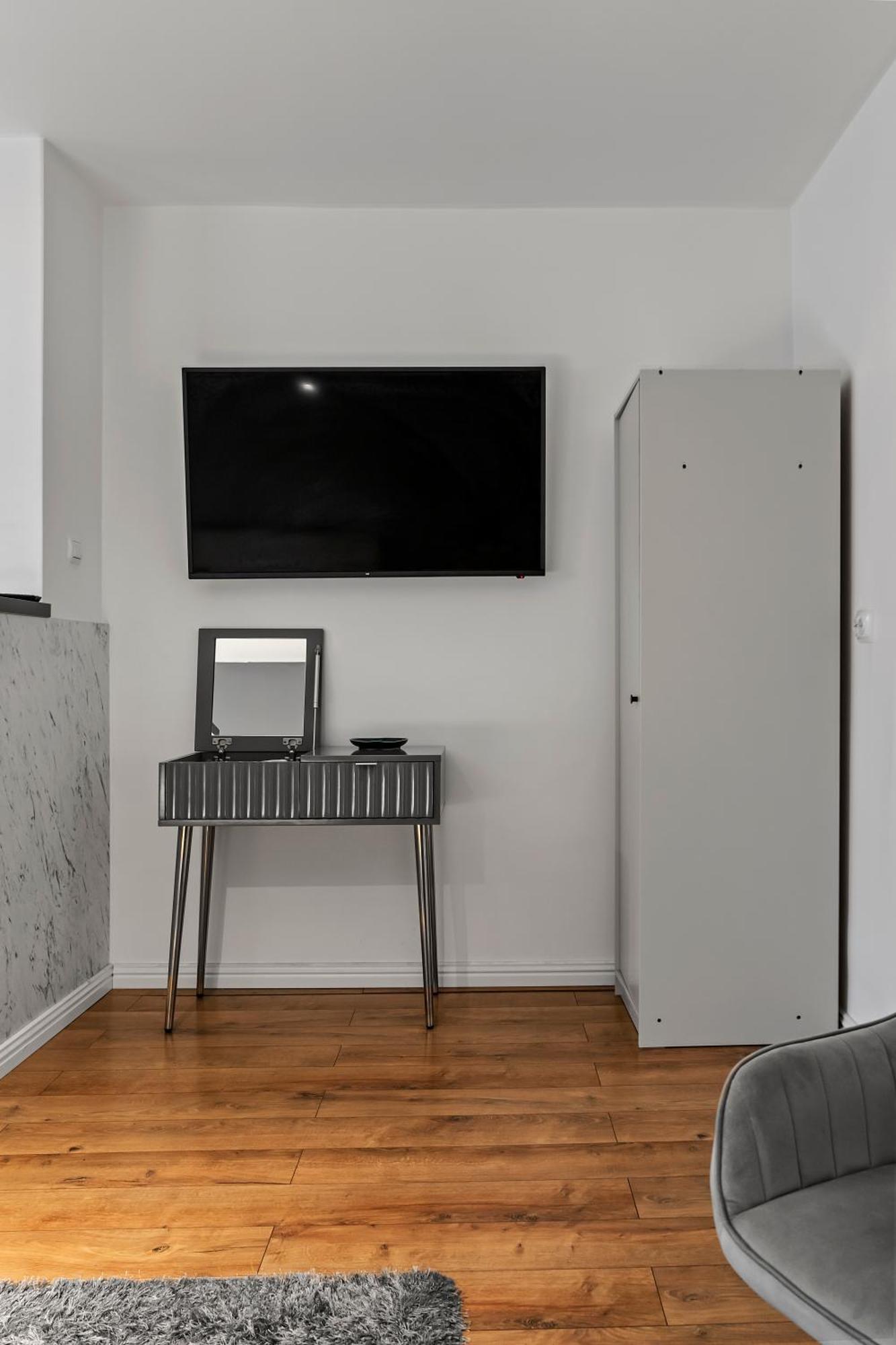 Apartament Garsoniera Regim Hotelier Lux Hanul Drumetului Bucureşti