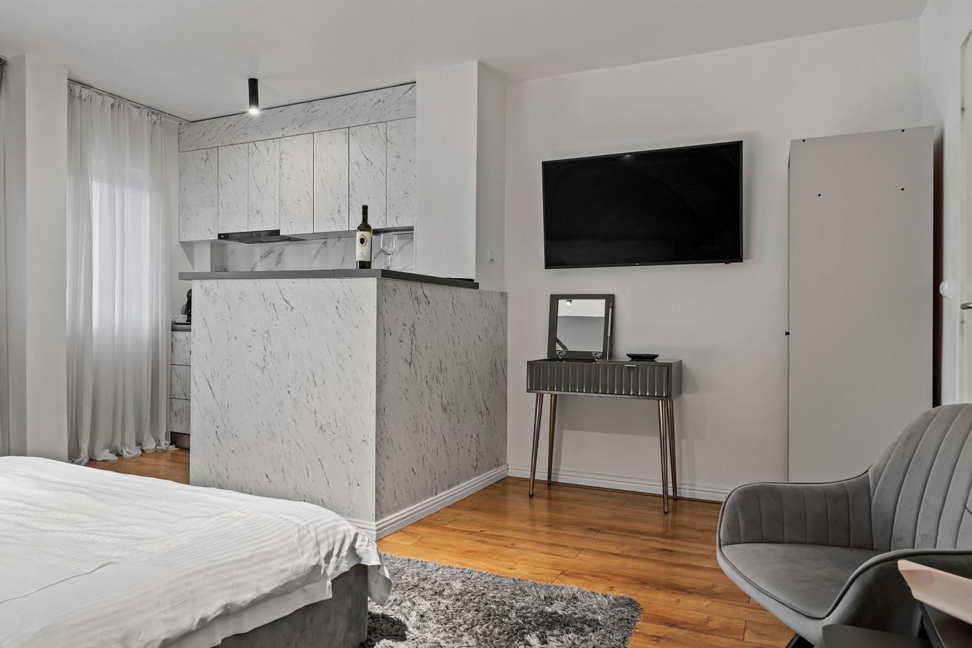 Apartament Garsoniera Regim Hotelier Lux Hanul Drumetului Bucureşti